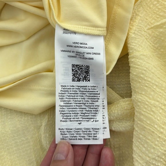 NWT NEW Vero Moda Marie Ruffle Dress in Mellow Yellow rosette appliqué plunge - Picture 9 of 10